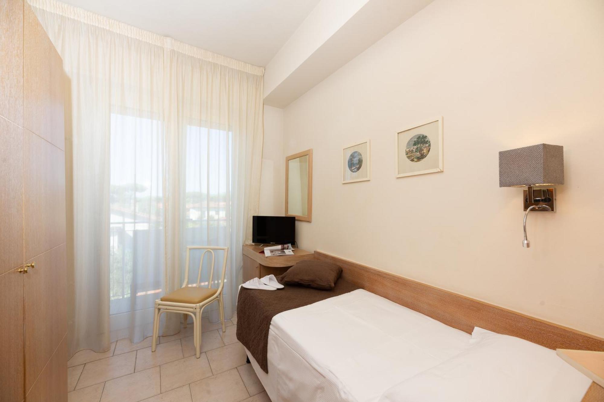 Hotel Nuova Sabrina Marina di Pietrasanta Exterior photo