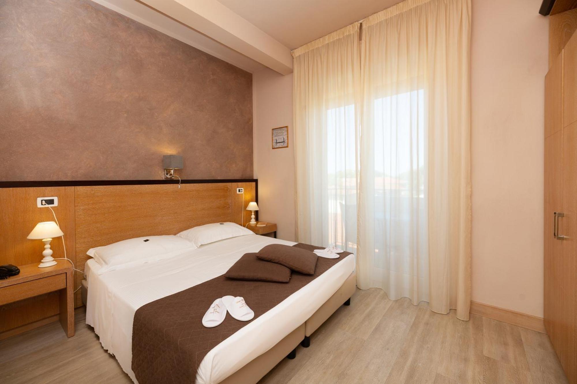 Hotel Nuova Sabrina Marina di Pietrasanta Exterior photo