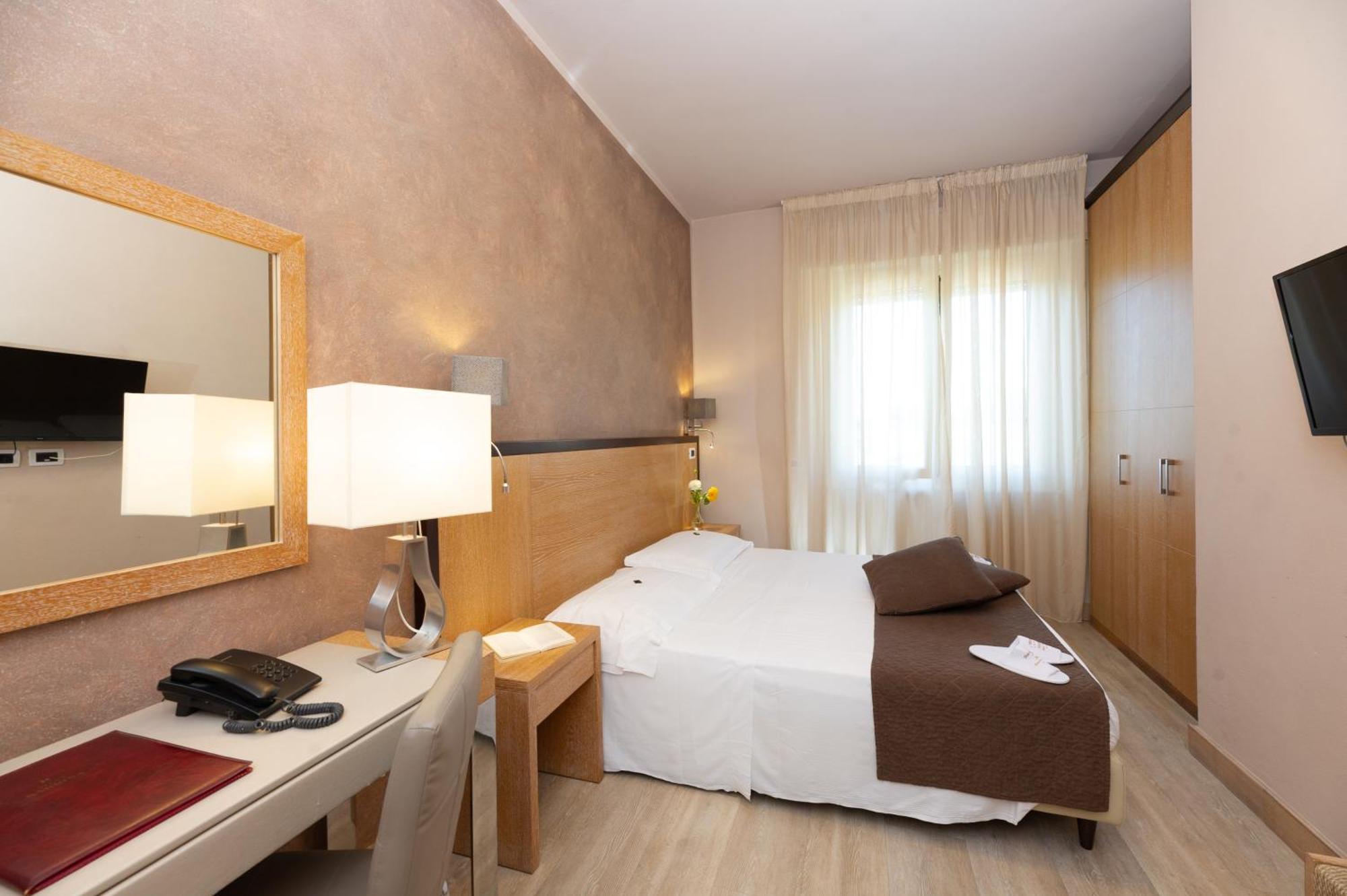 Hotel Nuova Sabrina Marina di Pietrasanta Exterior photo